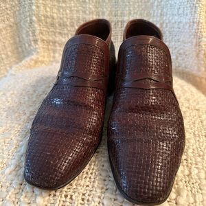 Men’s short boots. Beautiful unique woven leather style. Great used condition.